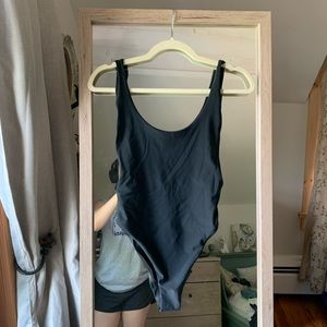 Black low back high hip swimsuit